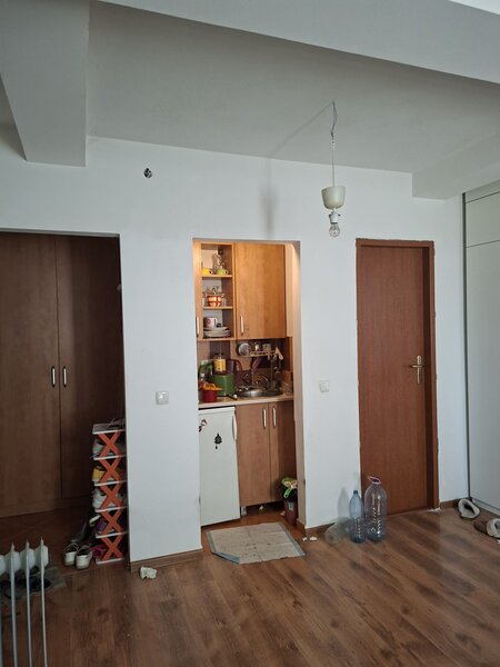 Grivitei intersectie cu Bdul Dacia vis a vis de Facultatea de Arte Plastice