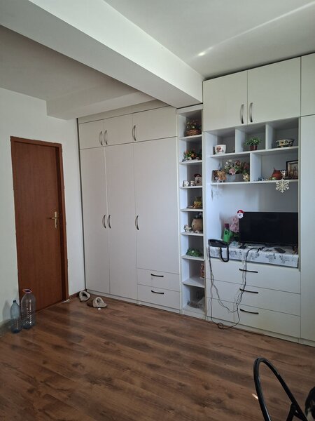 Grivitei intersectie cu Bdul Dacia vis a vis de Facultatea de Arte Plastice