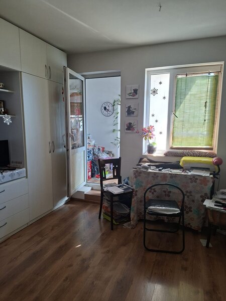 Grivitei intersectie cu Bdul Dacia vis a vis de Facultatea de Arte Plastice